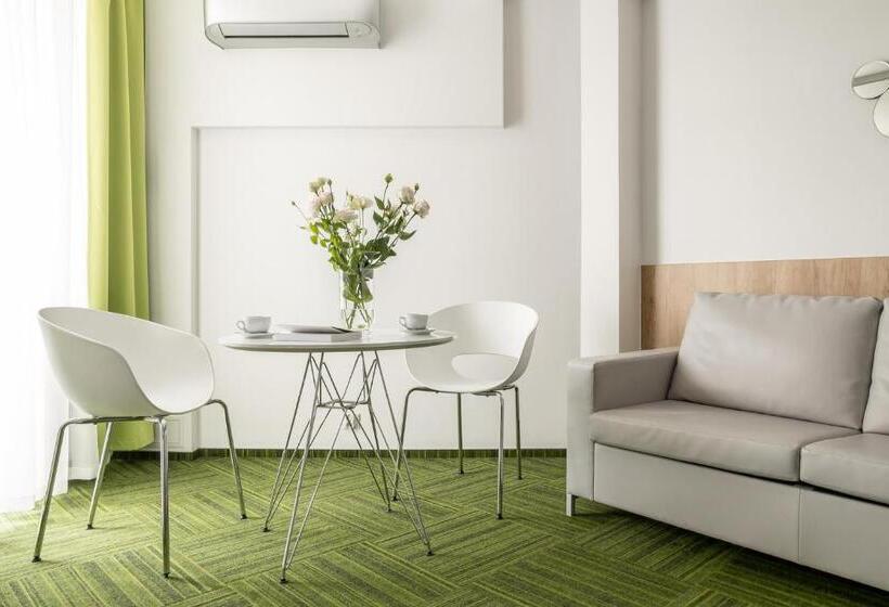 سوییت جونیور با بالکن, Wilga