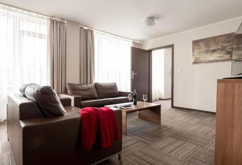 سوئیت با بالکن, Wilga