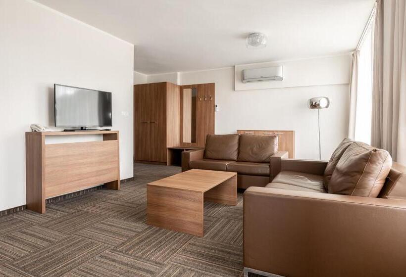 سوئیت با بالکن, Wilga