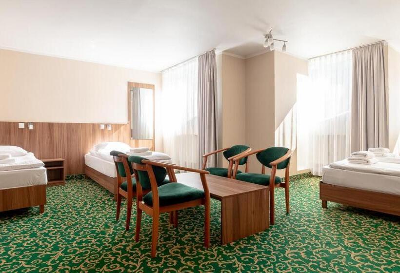 Quarto Quádruplo Premium, Wilga