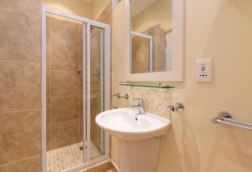 اتاق اکونومی, Loloho Lodge   24h Solar Power