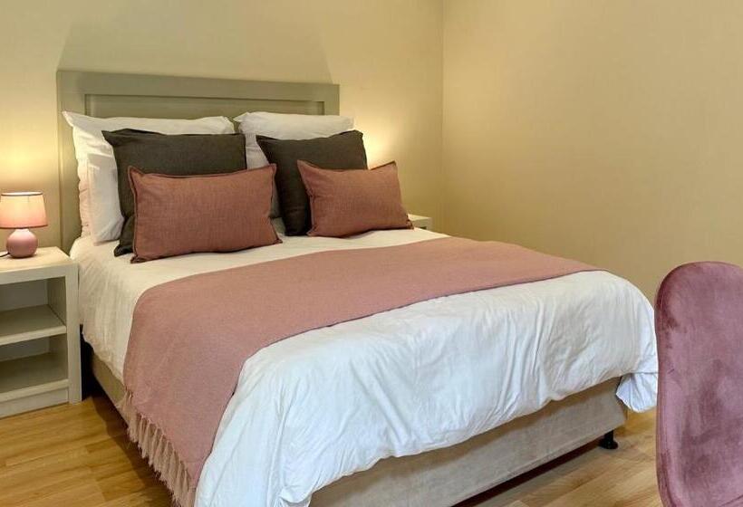 اتاق اکونومی, Loloho Lodge   24h Solar Power