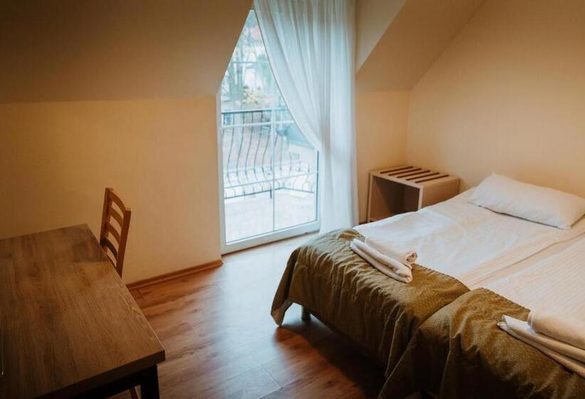 四人标准间, Villa Palladium