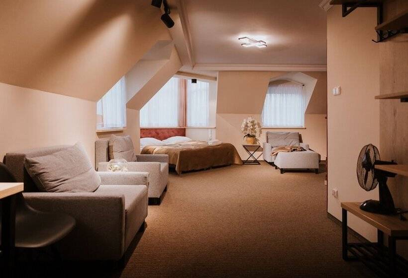 اتاق استاندارد چهار تخته, Villa Palladium