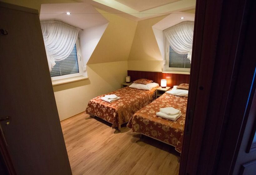 四人标准间, Villa Palladium