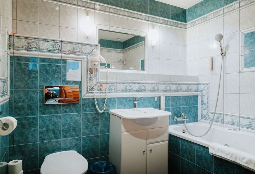 四人标准间, Villa Palladium