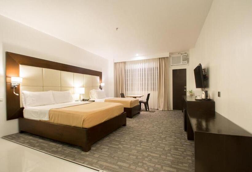 디럭스 트리플 룸, Marzon Hotel Kalibo