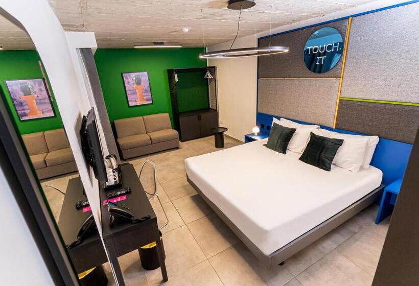 اتاق راحتی سه تخته, Ikyk Hotel Ik Collection