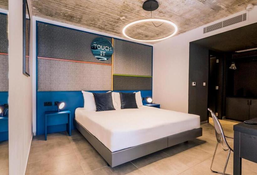 اتاق لوکس با وان آب گرم, Ikyk Hotel  Ik Collection
