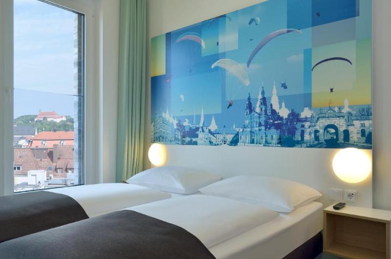 חדר דלוקס מותאם לאנשים עם מוגבלויות, La Quinta Inn & Suites By Wyndham Bardstown