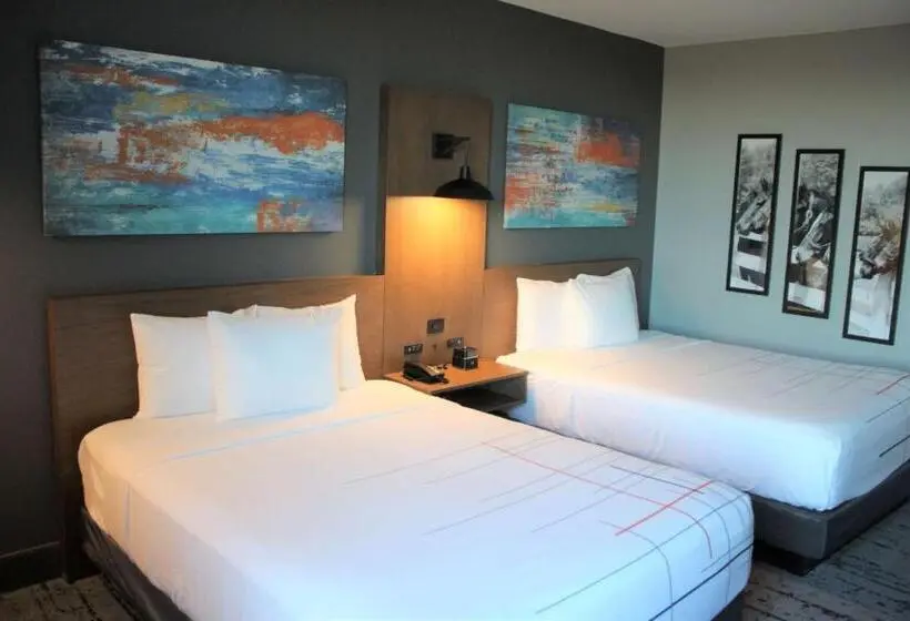スタンダードルーム, La Quinta Inn & Suites By Wyndham Bardstown