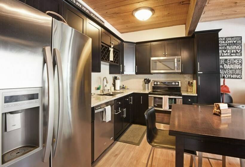 خانه 1 خوابه, Alpine Manor Retreat Mountain Relaxation