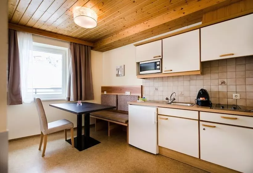クラシックスタジオ, Aparthotel Dorfplatzl Garni