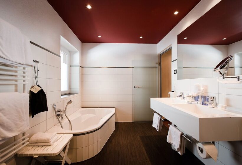 Апартаменты Superior 3 Спальни, Aparthotel Dorfplatzl Garni
