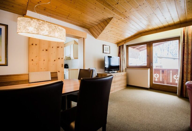Апартаменты Superior 3 Спальни, Aparthotel Dorfplatzl Garni
