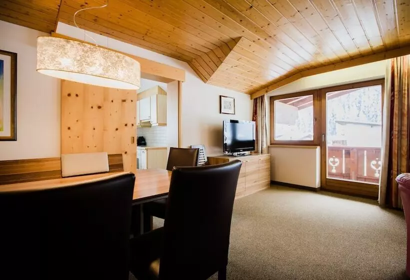 3ベッドルームのスーペリアアパートメント, Aparthotel Dorfplatzl Garni