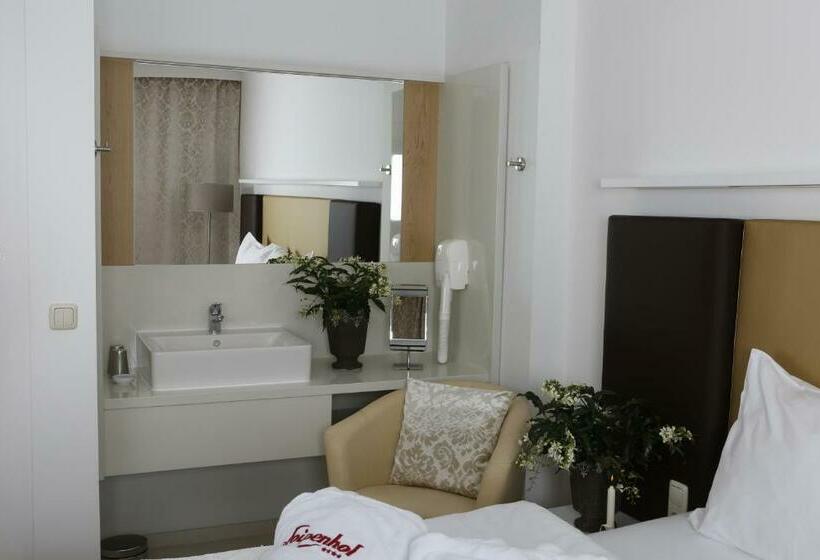 Номер Стандарт с Балконом, Boutique Hotel Loipenhof