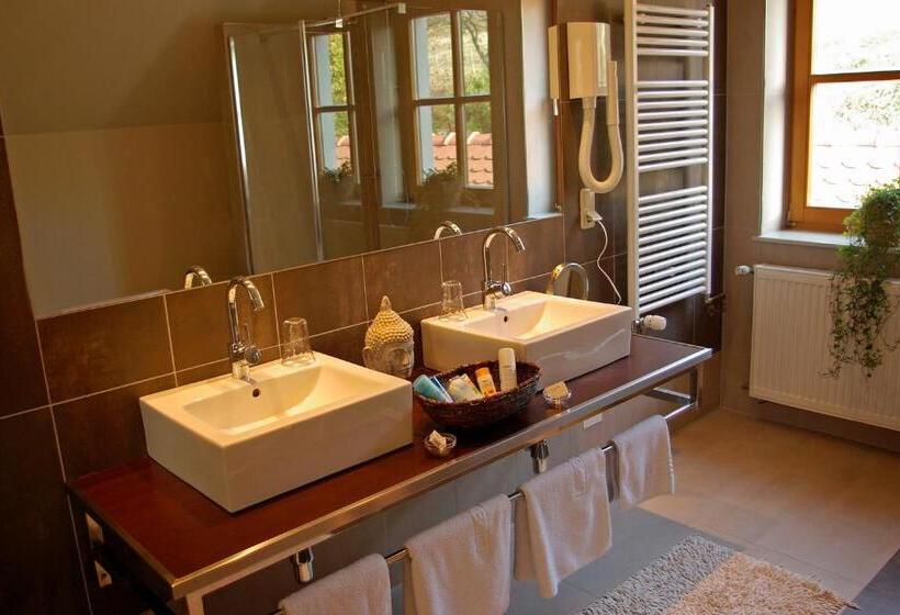 발코니가 있는 스위트, Boutique Hotel Loipenhof