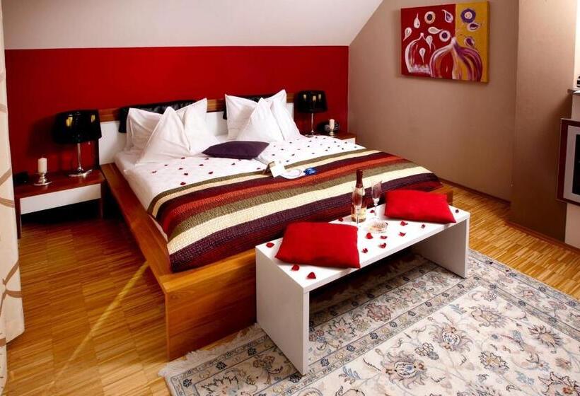 발코니가 있는 스위트, Boutique Hotel Loipenhof