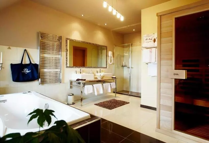 سوئیت با بالکن, Boutique Hotel Loipenhof