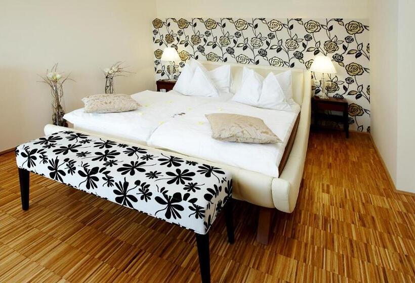 발코니가 있는 스위트, Boutique Hotel Loipenhof