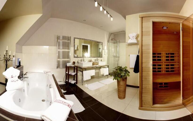 발코니가 있는 스위트, Boutique Hotel Loipenhof