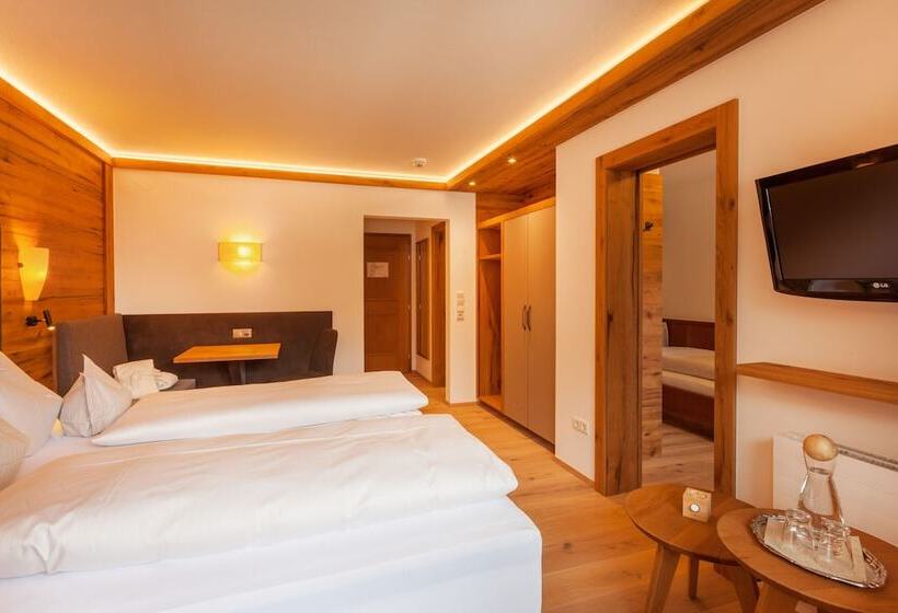 可观山景的小型套房, Ferienhotel Sonnenhof