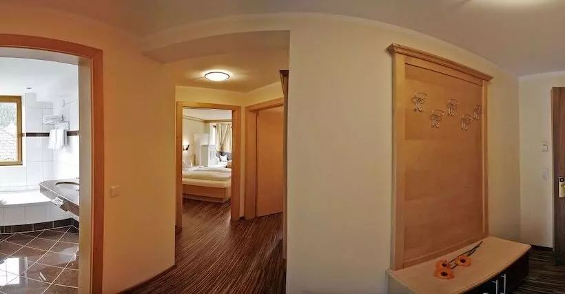 マウンテンビューファミリールーム, Ferienhotel Sonnenhof