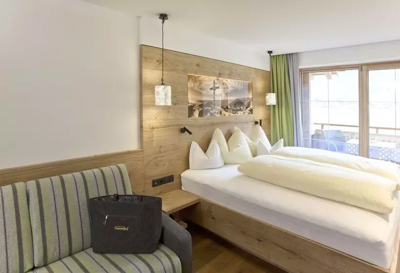 山の見えるジュニアスイート, Ferienhotel Sonnenhof