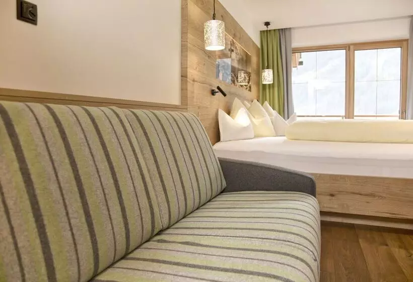 山の見えるジュニアスイート, Ferienhotel Sonnenhof