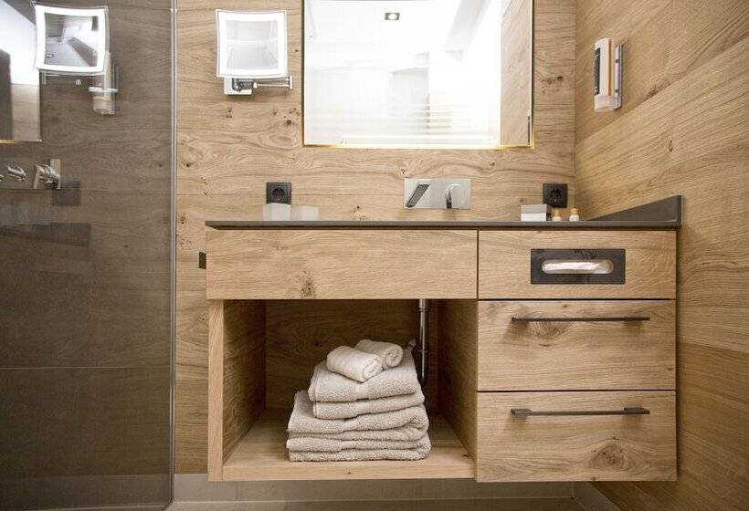 可观山景的小型套房, Ferienhotel Sonnenhof