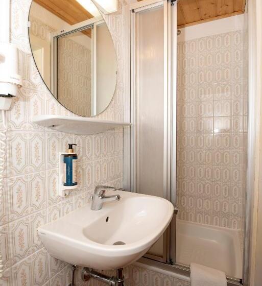 חדר סטנדרט לשלושה, Alpen Arnika