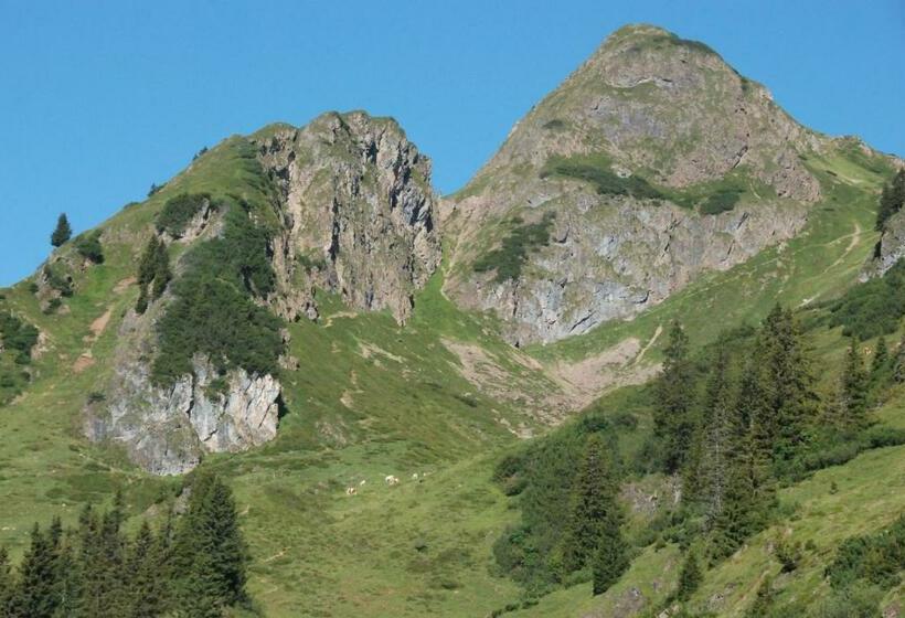 آپارتمان 3 خوابه, Erbhof Hinterrain