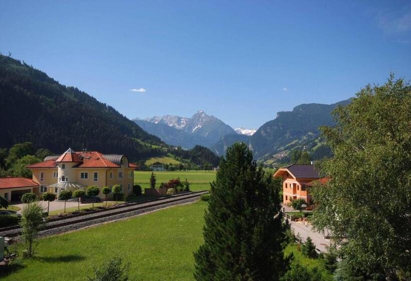 غرفة قياسية, Garni Maximilian