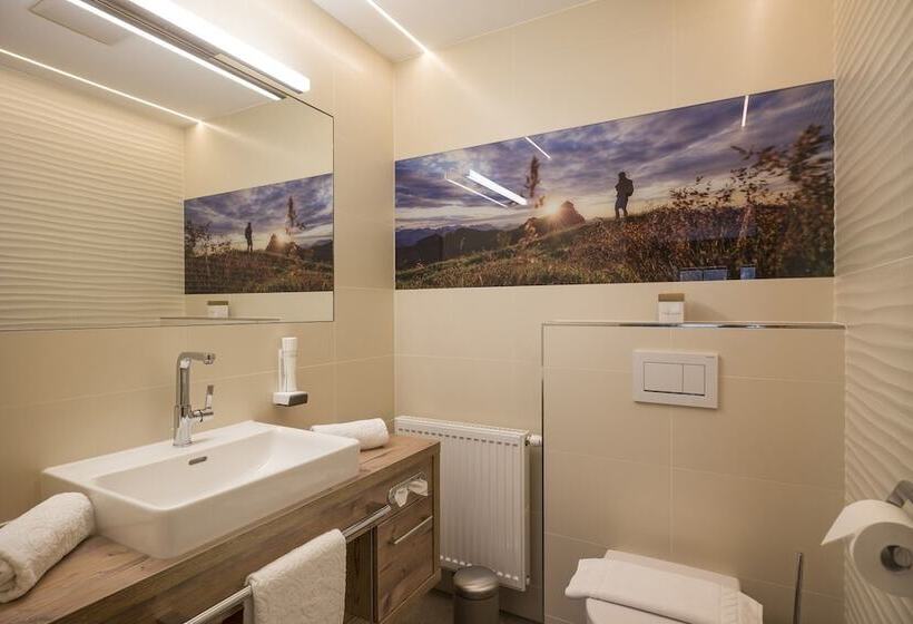 סוויטה משפחתית, Liebes Caroline 4 Sterne