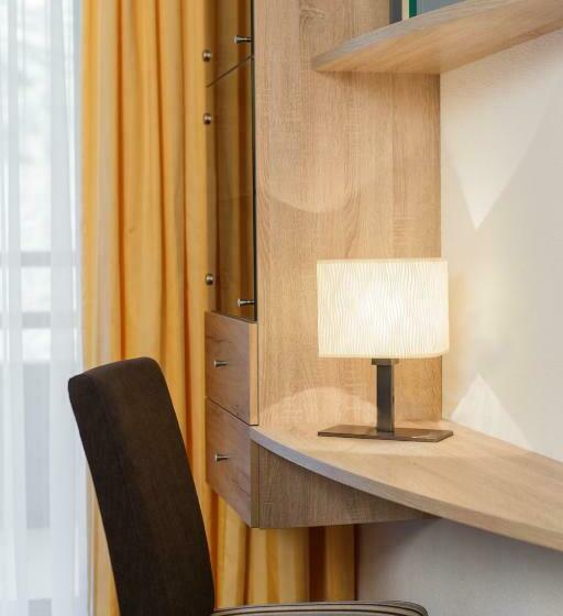 高级大房间, Madeleine