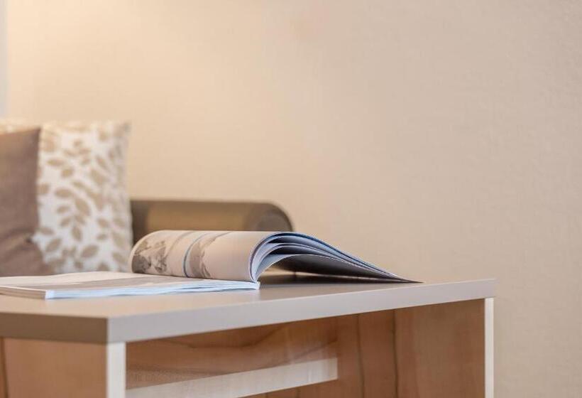 발코니가 있는 스위트, Madeleine