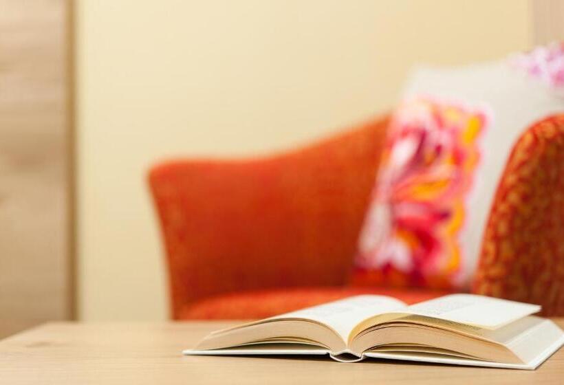 스탠다드 룸 산 전망, Madeleine