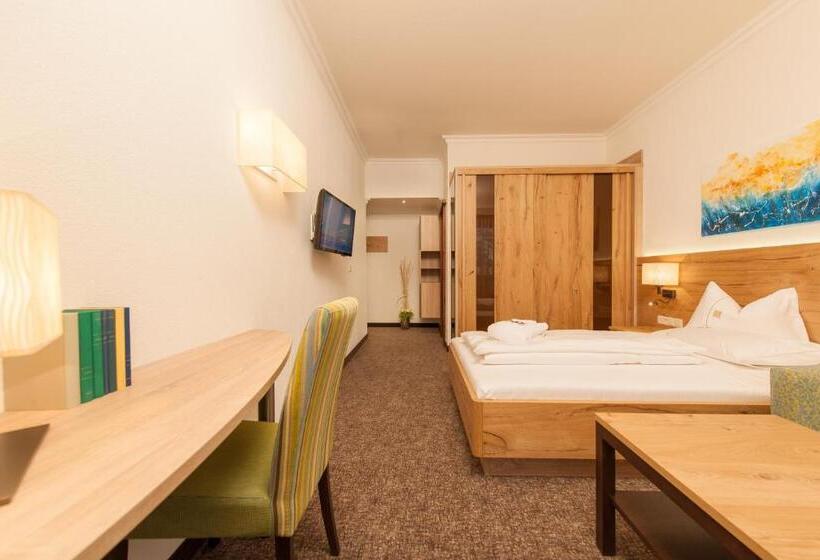 발코니 스탠다드 싱글 룸, Madeleine