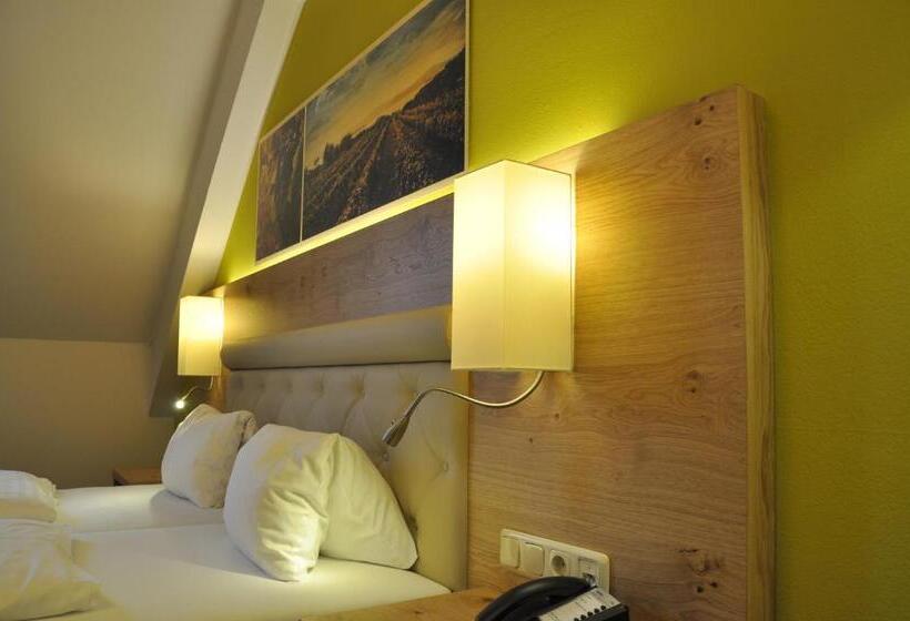 Номер Стандарт, Restaurant Zur Post