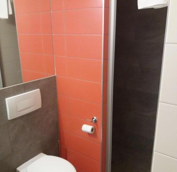 Номер Стандарт Трехместный, Jufa Hotel Graz Süd