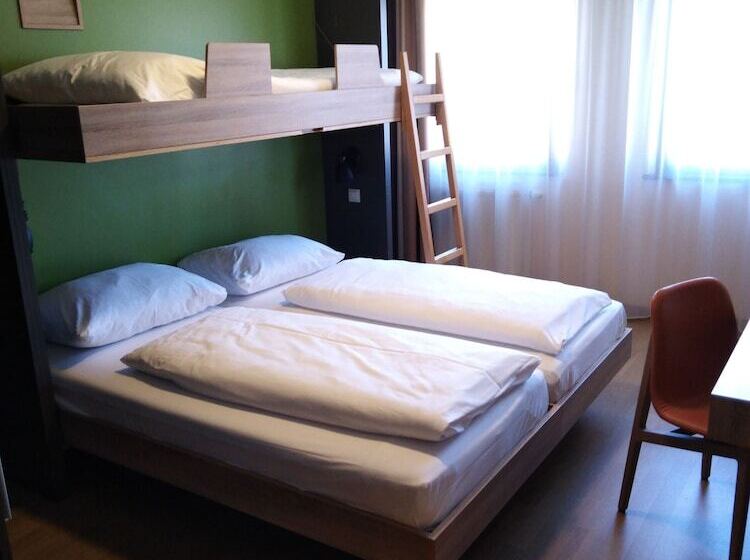 غرفة قياسية ثلاثية, Jufa Hotel Graz Süd