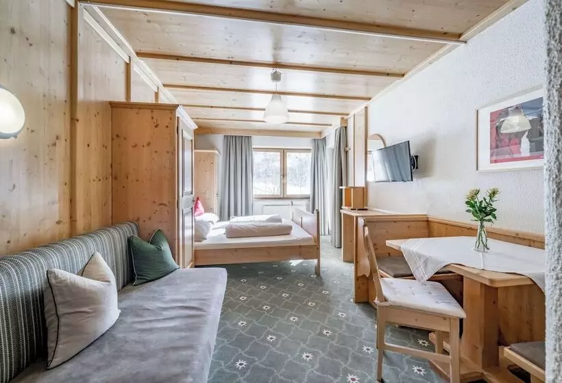 スタンダードスタジオ, Landhaus Edelweiss