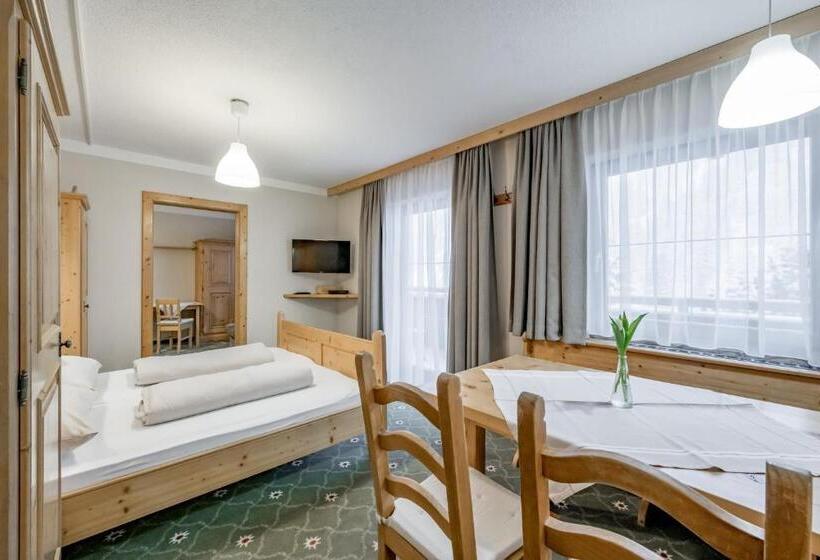 اتاق خانوادگی, Landhaus Edelweiss