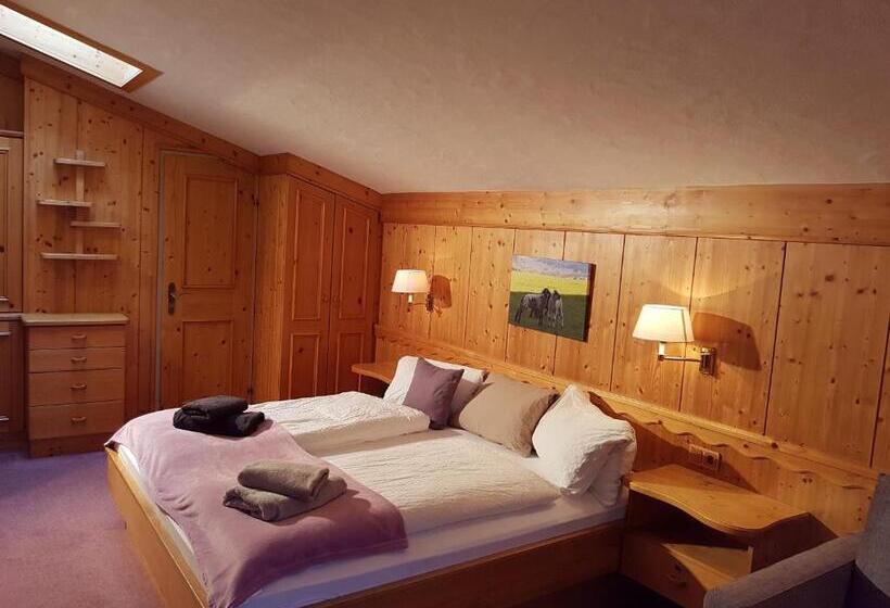 コンフォートルーム, Bauernhof Oberscheffau