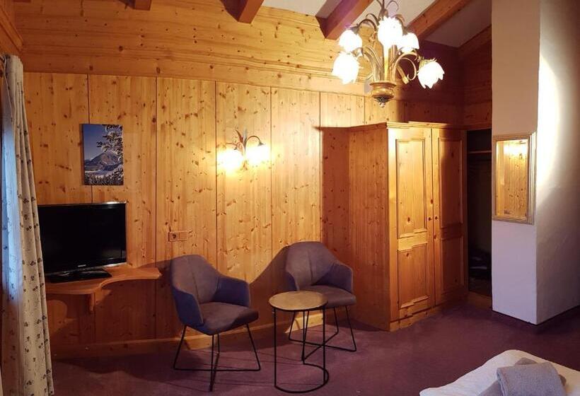 コンフォートルーム, Bauernhof Oberscheffau