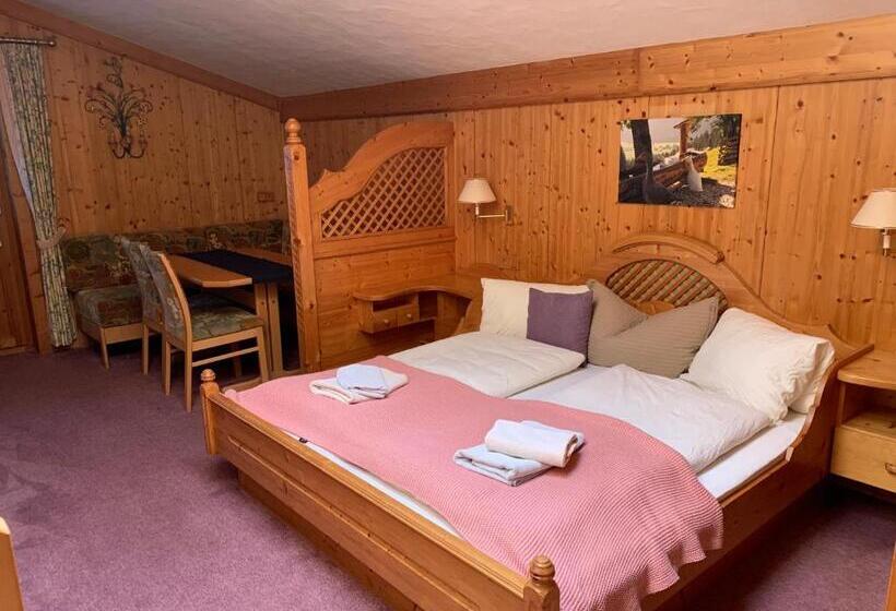 コンフォートルーム, Bauernhof Oberscheffau