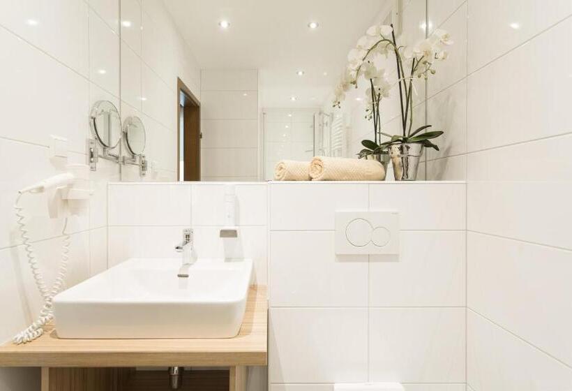 스탠다드 싱글 룸, Restaurant Böck Roter Hahn