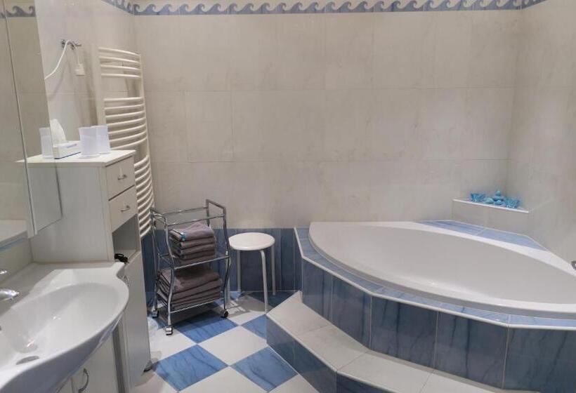 带3个卧室的套间, Restaurant Böck Roter Hahn