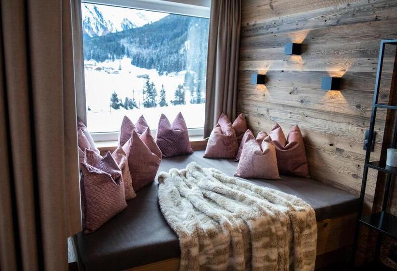 سوئیت جونیور با چشم‌انداز کوهستان, Wohlfühlhotel Innertalerhof